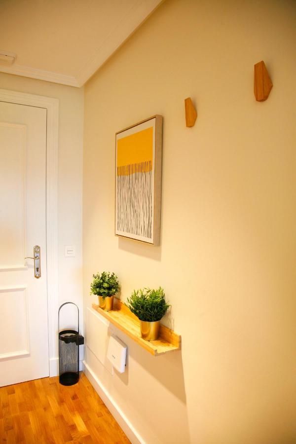 Loft " La Fabrica De Gas",Parking Apartment Oviedo Luaran gambar